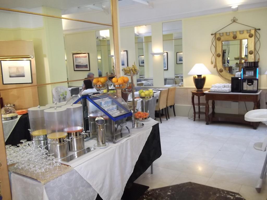 Maison Mere Paris Eksteriør bilde